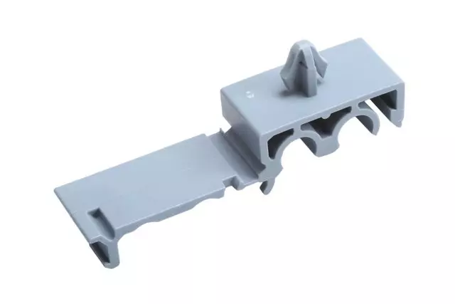 15080400 - : Multi-Purpose Clip for GM Image