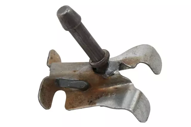 Exhaust Muffler Front Hanger - GM (25829764)