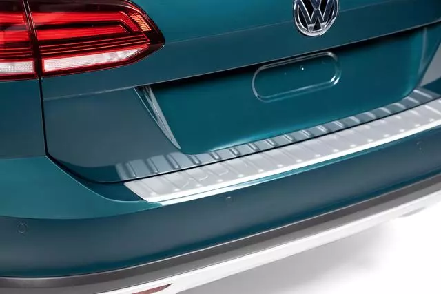 5NA061195A - Exterior: Rear Bumper Protection Plate for Volkswagen: Tiguan Image