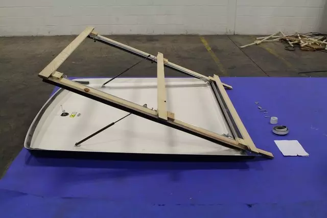 Cover Kit - Mopar (82212959)