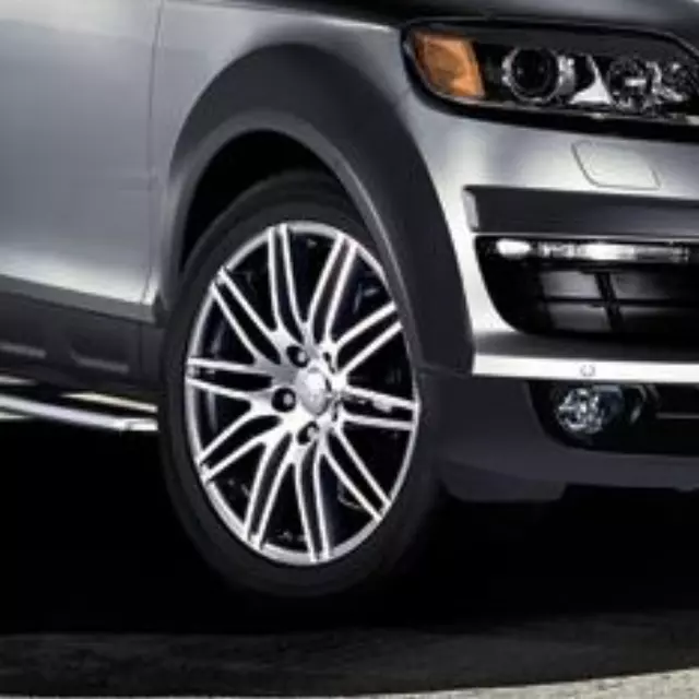 4L0071069 - Exterior: Wheel Arches for Audi: Q7 Image