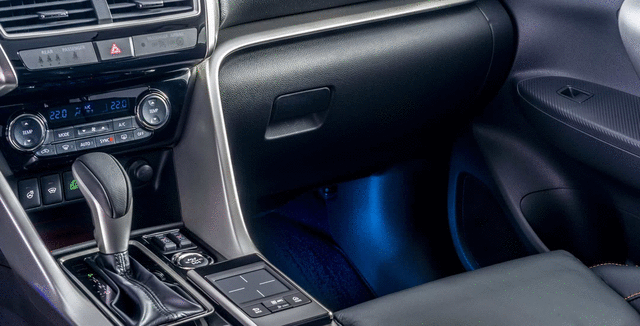 Scuff Plate & Floor Illumi Set, Blue - Mitsubishi (MZ590886EX)