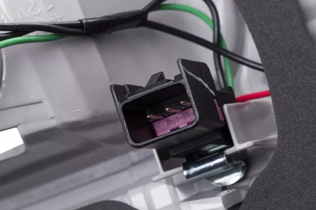 Passenger Side Tail Lamp Applique - GM (20845444)