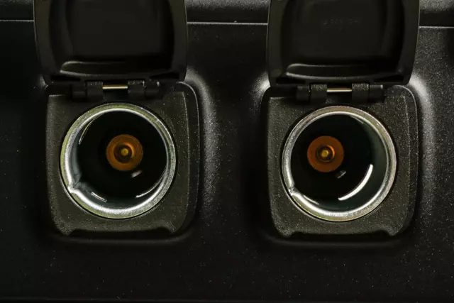 Synthesis Front Floor Console Trim Plate - GM (23467113)