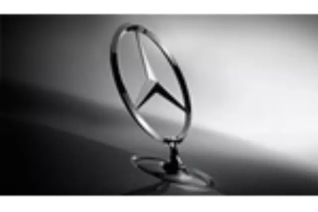 2127930488 - Exterior: Roof Spoiler - Wagon for Mercedes-Benz: E250, E350, E400, E550, E63 AMG, E63 AMG S Image