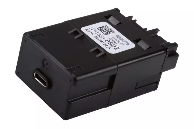 Rear Single Port Charging Receptacle - GM (13518992)