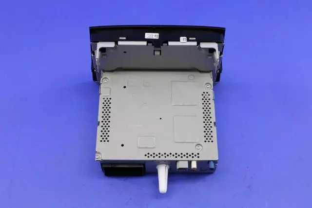 Multi Media Radio - Mopar (6MT58LXHAA)