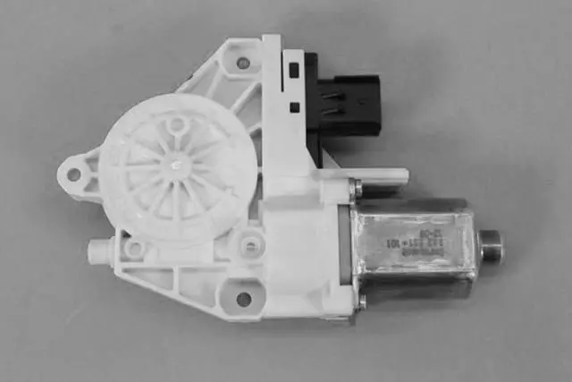 Window Regulator Motor, Right - Mopar (4589150AA)