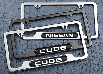 999MB7W000BP - Exterior: License Plate Frame, Black Pearl W/Cube Logo for Nissan: Cube Image