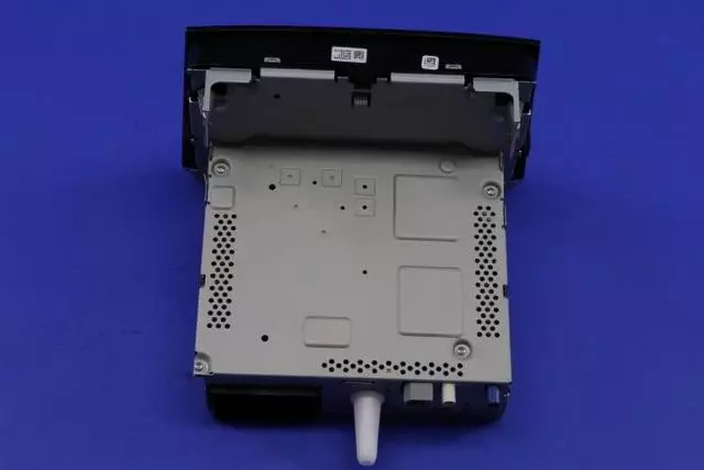 Multi Media Radio - Mopar (5YZ75LXHAA)