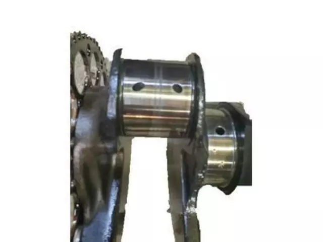 3C3Z6303AARM - Engine: Crankshaft for Ford: E-350 Super Duty, Excursion, F-250 Super Duty, F-350 Super Duty Image