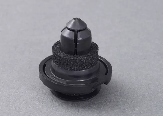 909140002 - Body: Rocker Molding Clip for Subaru: B9 Tribeca, Baja, Legacy, Outback Image