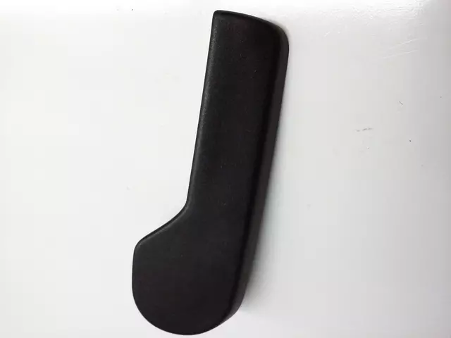 7E18235339B9 - Body: Handle for Volkswagen: Beetle, CC, Eos, Golf, Golf R, GTI, Jetta, Passat, R32, Rabbit, Tiguan, Tiguan Limited Image
