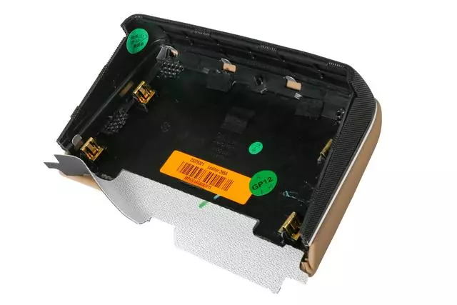 23379321 - Body: Panel Cover for Cadillac: CT6 Image