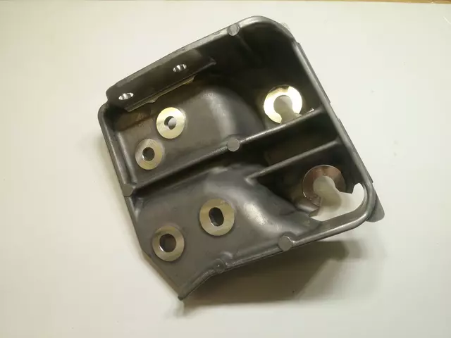 41032AJ030 - Engine: Front Bracket for Subaru: Legacy, Outback Image