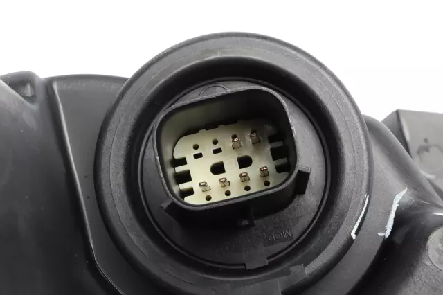 Part# 84398990 Headlamp - GM (84398990)