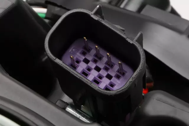 Driver Side Headlamp Assembly - GM (23216004)