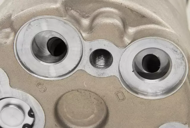 1521925 - HVAC: Air Conditioning Compressor for Acura: SLX | Cadillac: Allante, Commercial Chassis, DeVille, Eldorado, Fleetwood, Seville | Isuzu: Trooper, VehiCROSS Image