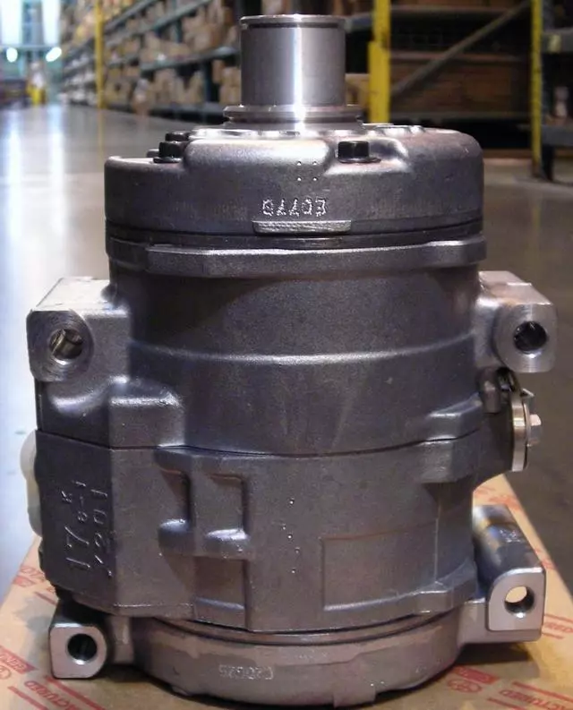 A/C Compressor - Toyota (88320-33160-84)