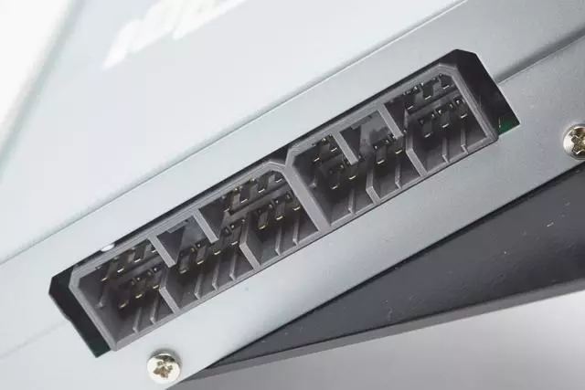 Audio Upgrade, 200W Sub-Woofer & Amplifier - GM (19119205)