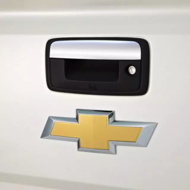 23487217 - : 2014-2019 GM Tailgate Handle (W/O Rear-View Camera) for Chevrolet: Silverado 1500, Silverado 1500 LD, Silverado 2500 HD, Silverado 3500 HD | GMC: Sierra 1500, Sierra 1500 Limited, Sierra 2500 HD, Sierra 3500 HD Image