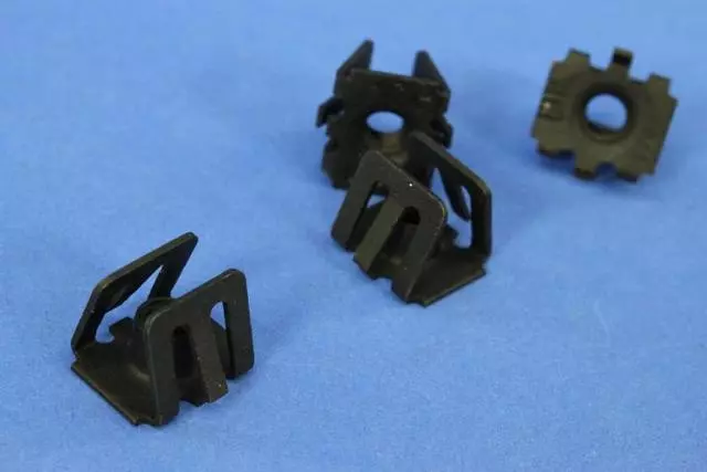 Spring Nut - Mopar (6505223AA)