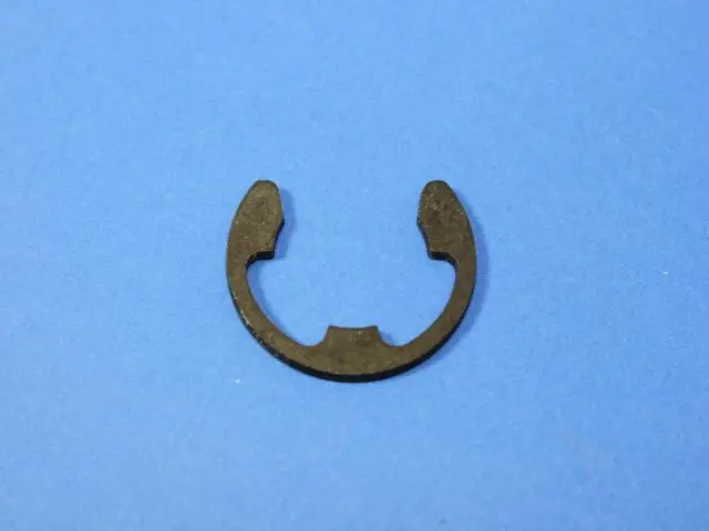 Shaft Retainer - Mopar (4103262)