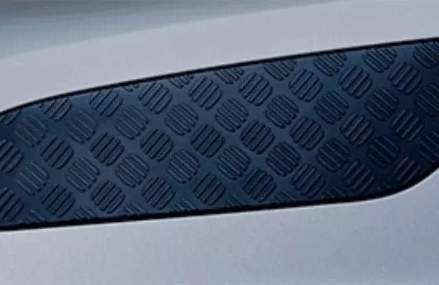 Black Chequer Rear Scuff Plate - Land-Rover (VPLEP0545)