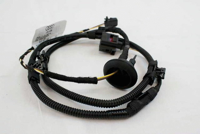8J0971085B - Exterior: Harness for rear fog light for Audi: TT Quattro, TT RS Quattro, TTS Quattro Image