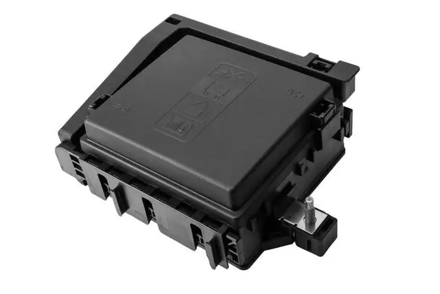 Fuse & Relay Box - GM (84155665)