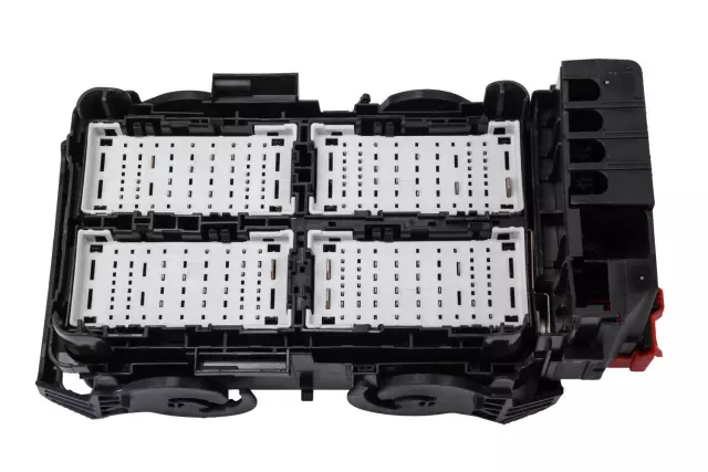 Fuse & Relay Box - GM (39116633)