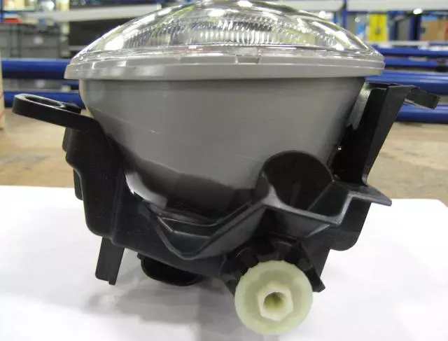 8121060200 - : Fog Lamp Assembly for Toyota: Land Cruiser, RAV4 Image