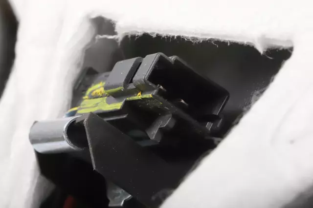 84365595 - Body: Door Trim Panel for Chevrolet: Tahoe Image