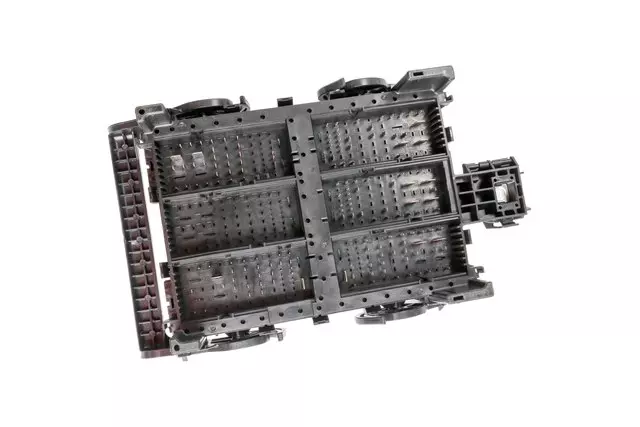 84114437 - Electrical: Junction Block for Cadillac: Escalade, Escalade ESV | Chevrolet: Suburban, Tahoe | GMC: Yukon, Yukon XL Image