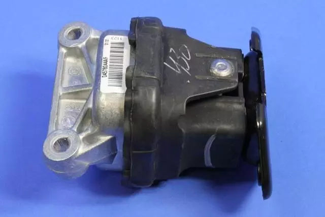 4578044AF - 3.5L Gas; Engine: Engine Support Cushion for Chrysler: 300 | Dodge: Challenger, Charger, Magnum Image
