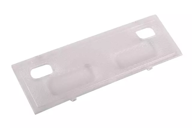 15911049 - : 2007-2014 GM Lens for Cadillac: Escalade, Escalade ESV, Escalade EXT | Chevrolet: Avalanche, Silverado 1500, Silverado 2500 HD, Silverado 3500 HD, Suburban 1500, Suburban 2500, Tahoe | GMC: Sierra 1500, Sierra 2500 HD, Sierra 3500 HD, Yukon, Yukon XL 1500, Yukon XL 2500 Image