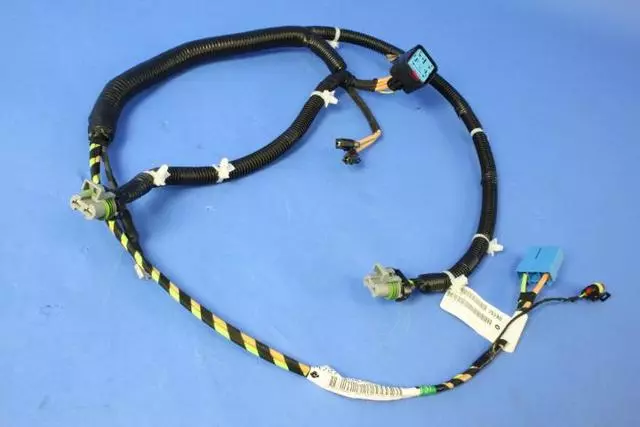 Body Right Wiring - Mopar (4727722AE)