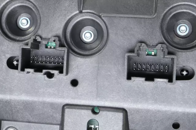 Console Assembly - GM (86818235)