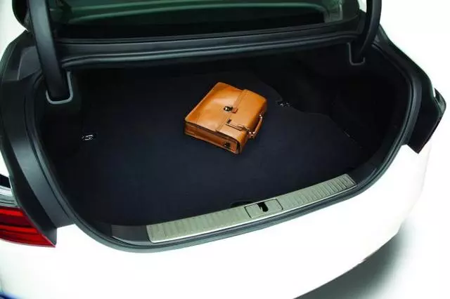 3TF12AC200 - Interior: Cargo Mat, Carpeted for Kia: K900 Image