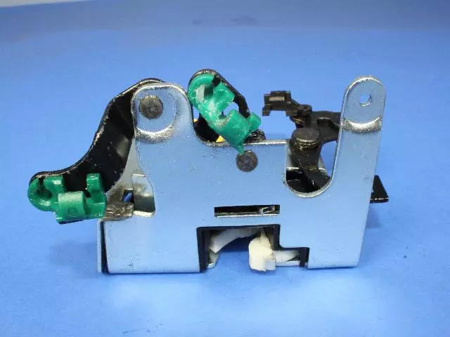 Latch - Mopar (55075873)