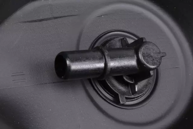 84069700 - : Emission Reduction Fluid Tank for GM Image