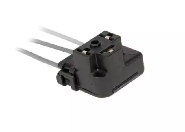 12117369 - Electrical: Connector for Chevrolet: Astro, Express 1500, Express 2500, Express 3500, P30 | GMC: Safari, Savana 1500, Savana 2500, Savana 3500 Image