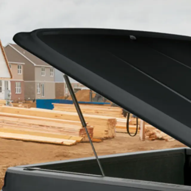 19332990 - Exterior: Bed, Tonneau Cover for GM Image