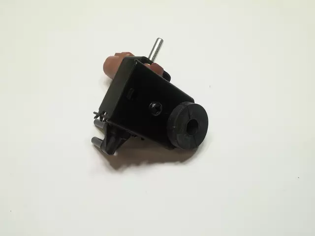 Solenoid Valve - Subaru (14774AA500)