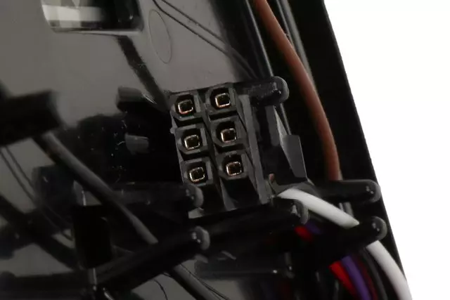 20778440 - Body: Mirror Glass for Cadillac: Escalade | Chevrolet: Tahoe | GMC: Yukon Image