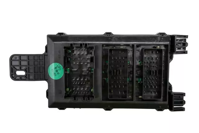 Fuse & Relay Box - GM (84045073)