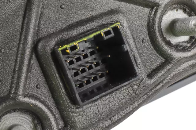 Driver Side Door Mirror Kit - GM (84348237)