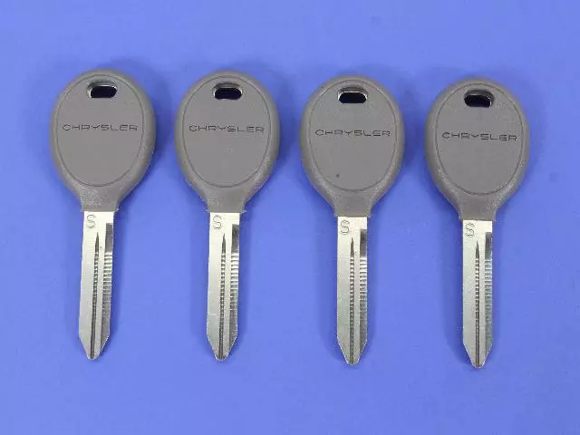 Key - Mopar (05102247AB)