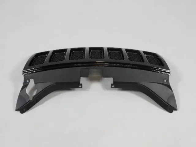 1FW131XRAC - Exterior Ornamentation: Radiator Grille for Jeep: Grand Cherokee Image