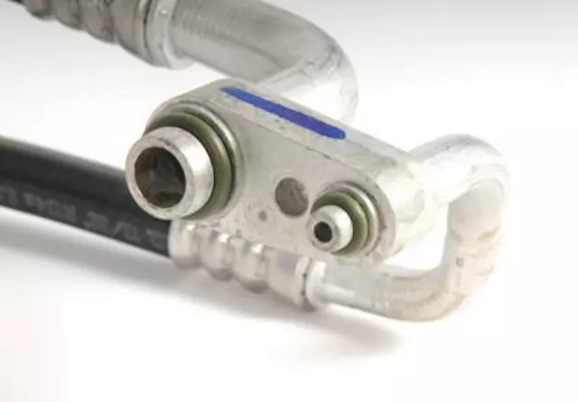 Air Conditioning Refrigerant Liquid Hose - GM (22714739)